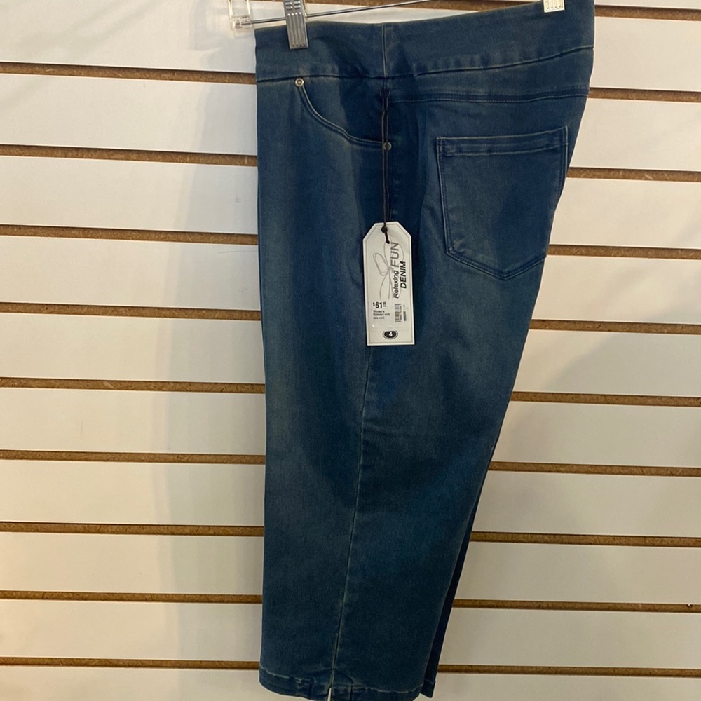 LuLu B clam digger length